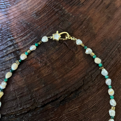 Emerald Insight Pearl Necklace